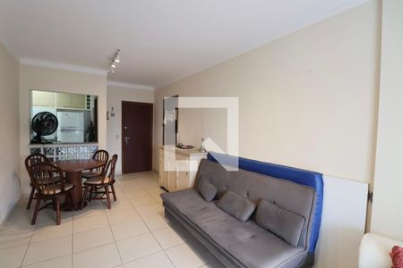 Sala de apartamento para alugar com 2 quartos, 62m² em Jardim Las Palmas, Guarujá