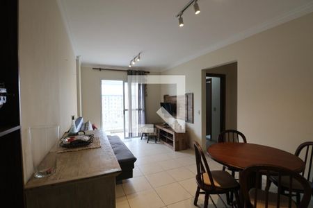 Sala de apartamento para alugar com 2 quartos, 62m² em Jardim Las Palmas, Guarujá