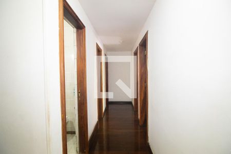 Quarto 1 - corredor de acesso aos dormitórios de apartamento à venda com 3 quartos, 150m² em Copacabana, Rio de Janeiro