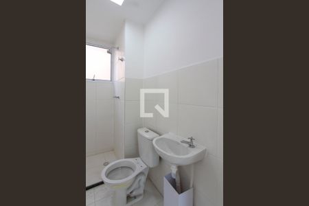 Banheiro de apartamento para alugar com 2 quartos, 43m² em Itanhangá, Rio de Janeiro