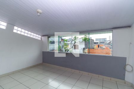 Varanda de casa para alugar com 2 quartos, 125m² em Vila Darli, São Paulo