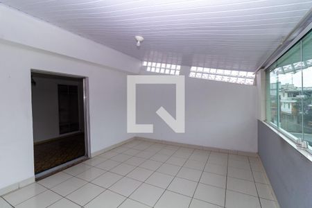 Varanda de casa para alugar com 2 quartos, 125m² em Vila Darli, São Paulo