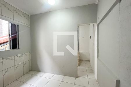 Sala/Quarto de casa para alugar com 1 quarto, 30m² em Vila Zat, São Paulo