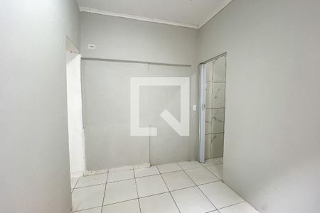 Sala/Quarto de casa para alugar com 1 quarto, 30m² em Vila Zat, São Paulo