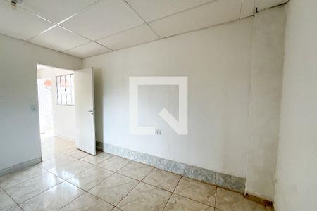 Quarto de casa para alugar com 1 quarto, 60m² em Vila Zat, São Paulo