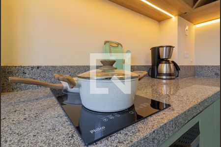 Sala - Cozinha - cooktop de apartamento para alugar com 1 quarto, 28m² em Chácara Santo Antônio (zona Sul), São Paulo