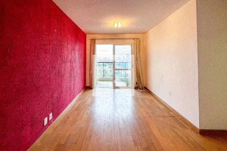 Sala  de apartamento à venda com 2 quartos, 72m² em Vila Madalena, São Paulo