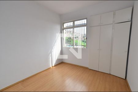 Quarto2 de apartamento à venda com 3 quartos, 100m² em Santo Antônio, Belo Horizonte