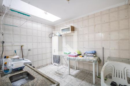 Casa à venda com 150m², 3 quartos e 5 vagas Casa à venda com 150m², 3 quartos e 5 vagasÁrea de Serviço