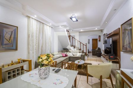 Sala de Estar de casa à venda com 3 quartos, 150m² em Km 18, Osasco