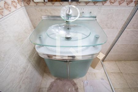 Casa à venda com 150m², 3 quartos e 5 vagas Casa à venda com 150m², 3 quartos e 5 vagasBanheiro da Suíte