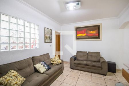 Sala de TV de casa à venda com 3 quartos, 150m² em Km 18, Osasco