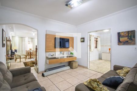 Sala de TV de casa à venda com 3 quartos, 150m² em Km 18, Osasco