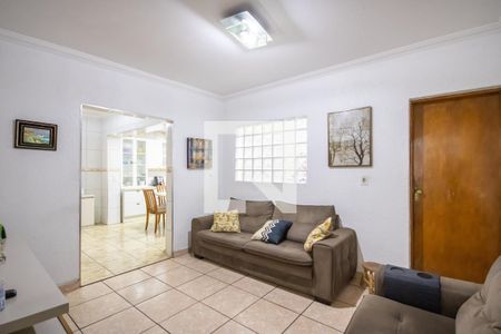 Sala de TV de casa à venda com 3 quartos, 150m² em Km 18, Osasco