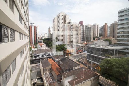 Varanda de kitnet/studio para alugar com 1 quarto, 25m² em Pinheiros, São Paulo