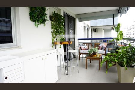 Varanda  de apartamento para alugar com 3 quartos, 91m² em Barra da Tijuca, Rio de Janeiro