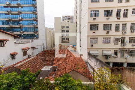 Vista da Sala de apartamento para alugar com 2 quartos, 70m² em Icaraí, Niterói