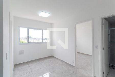 Sala/Cozinha de apartamento para alugar com 2 quartos, 33m² em Vila Pierina, São Paulo