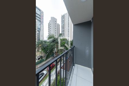 Varanda de kitnet/studio para alugar com 1 quarto, 28m² em Campo Belo, São Paulo