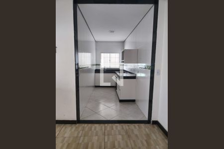 Cozinha de casa para alugar com 1 quarto, 150m² em Tupi, Belo Horizonte