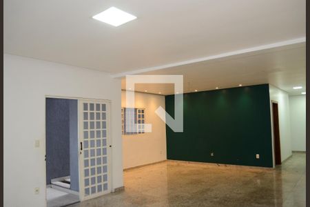 Detalhe Sala de casa para alugar com 2 quartos, 170m² em Goiânia, Belo Horizonte