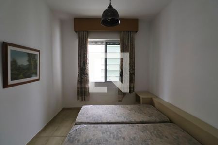 Quarto de apartamento para alugar com 2 quartos, 126m² em Vila Maia, Guarujá