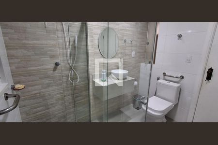 Casa à venda com 176m², 4 quartos e 4 vagas Casa à venda com 176m², 4 quartos e 4 vagasBanheiro Social