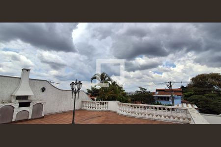 Casa à venda com 176m², 4 quartos e 4 vagas Casa à venda com 176m², 4 quartos e 4 vagasTerraço