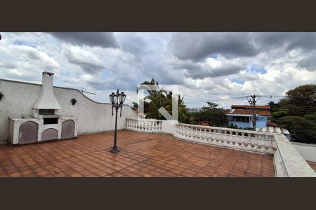 Casa à venda com 176m², 4 quartos e 4 vagas Casa à venda com 176m², 4 quartos e 4 vagasTerraço