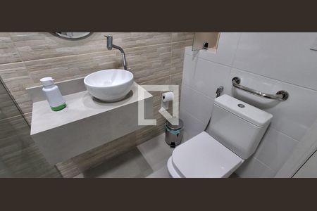 Casa à venda com 176m², 4 quartos e 4 vagas Casa à venda com 176m², 4 quartos e 4 vagasBanheiro Social