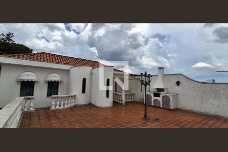 Casa à venda com 176m², 4 quartos e 4 vagas Casa à venda com 176m², 4 quartos e 4 vagasTerraço