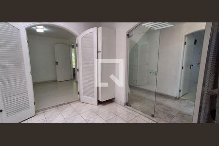 Casa à venda com 176m², 4 quartos e 4 vagas Casa à venda com 176m², 4 quartos e 4 vagasJardim de inverno