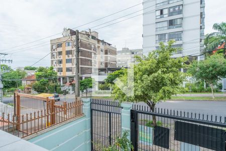 Vista Sala de casa para alugar com 4 quartos, 220m² em Vila Assunção, Porto Alegre