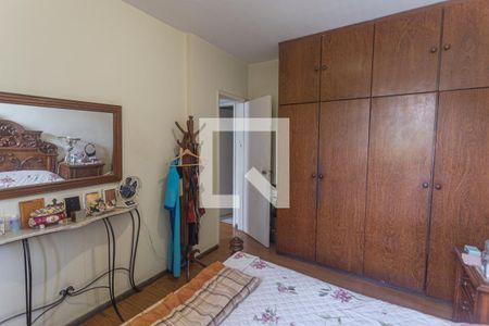 Quarto 1 de apartamento para alugar com 2 quartos, 90m² em Santo Antônio, Belo Horizonte