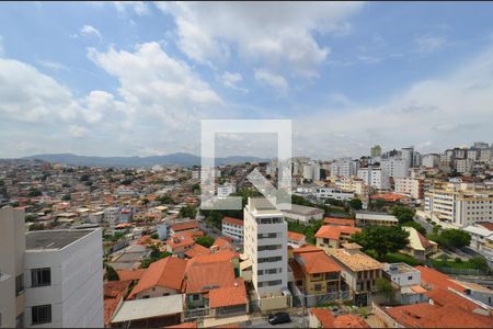 Vista de apartamento à venda com 4 quartos, 153m² em Ana Lúcia, Belo Horizonte