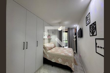 Suíte 1 de apartamento para alugar com 3 quartos, 110m² em R. Bandeirantes, Rio de Janeiro