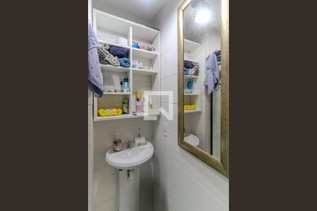 Banheiro de apartamento para alugar com 1 quarto, 25m² em Vila Buarque, São Paulo