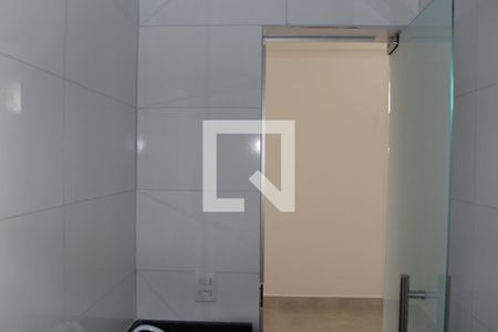 Banheiro de kitnet/studio para alugar com 1 quarto, 20m² em Setor Norte Ferroviário, Goiânia