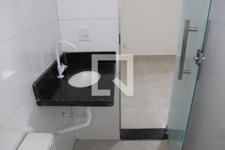 Banheiro de kitnet/studio para alugar com 1 quarto, 20m² em Setor Norte Ferroviário, Goiânia