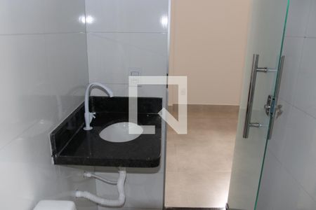 Banheiro de kitnet/studio para alugar com 1 quarto, 20m² em Setor Norte Ferroviário, Goiânia