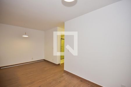 Sala de apartamento para alugar com 2 quartos, 65m² em Jardim Vazani, São Paulo