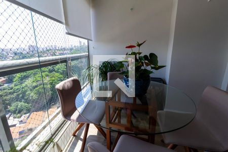 Varanda de apartamento à venda com 2 quartos, 68m² em Vila Ipojuca, São Paulo