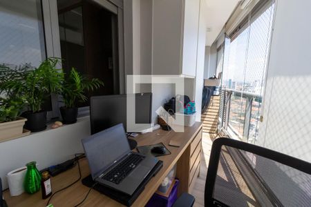 Varanda de apartamento à venda com 2 quartos, 68m² em Vila Ipojuca, São Paulo