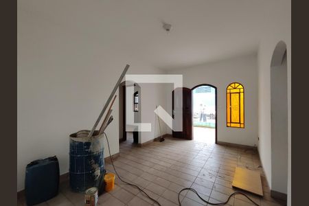 Sala de casa para alugar com 3 quartos, 258m² em Parque Dourado, Ferraz de Vasconcelos