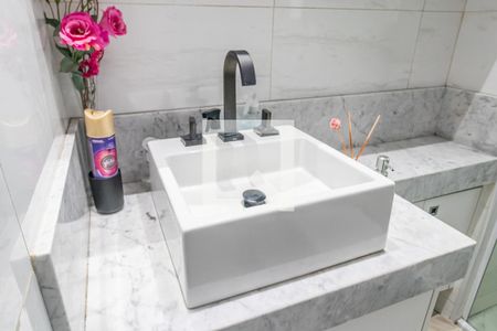 Apartamento à venda com 240m², 3 quartos e 2 vagas Apartamento à venda com 240m², 3 quartos e 2 vagasBanheiro da Suíte