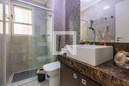 Apartamento à venda com 240m², 3 quartos e 2 vagas Apartamento à venda com 240m², 3 quartos e 2 vagasBanheiro Social