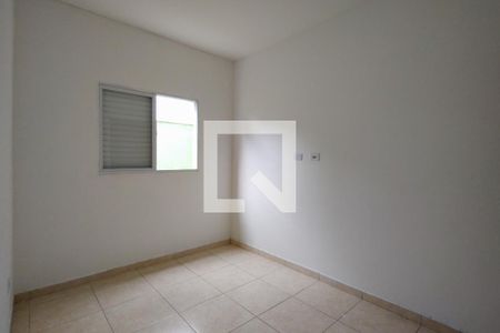 Quarto 1 de casa de condomínio para alugar com 2 quartos, 68m² em Samambaia, Praia Grande