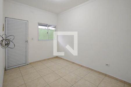 Sala de casa de condomínio para alugar com 2 quartos, 68m² em Samambaia, Praia Grande