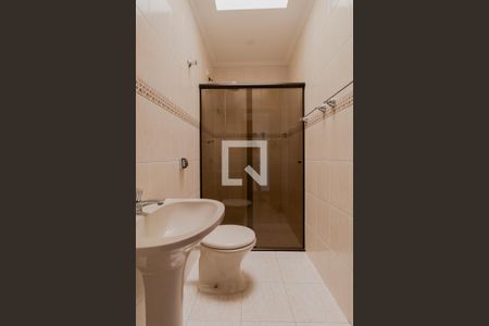 Casa à venda com 120m², 3 quartos e 2 vagas Casa à venda com 120m², 3 quartos e 2 vagasBanheiro Suíte