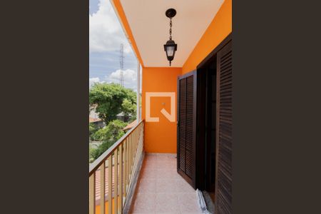 Casa à venda com 120m², 3 quartos e 2 vagas Casa à venda com 120m², 3 quartos e 2 vagasVaranda Suíte